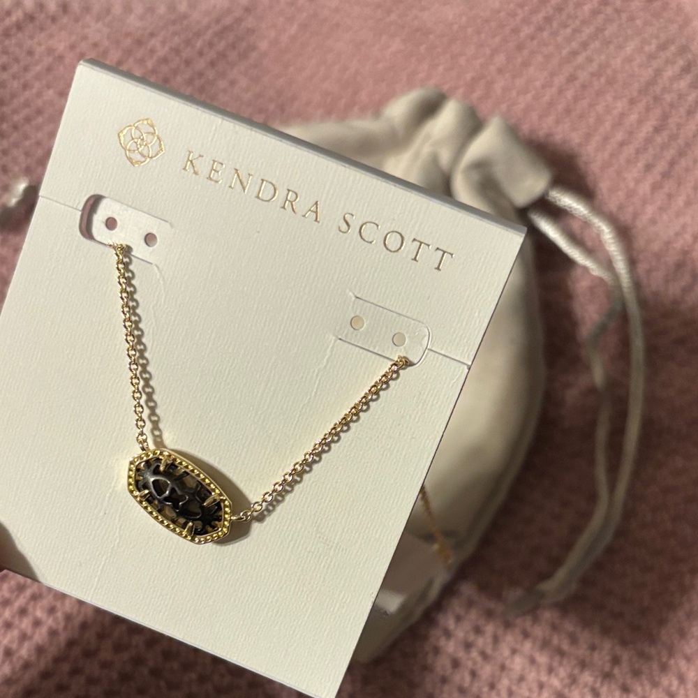 NWT Kendra Scott Gold Necklace with Black filigree